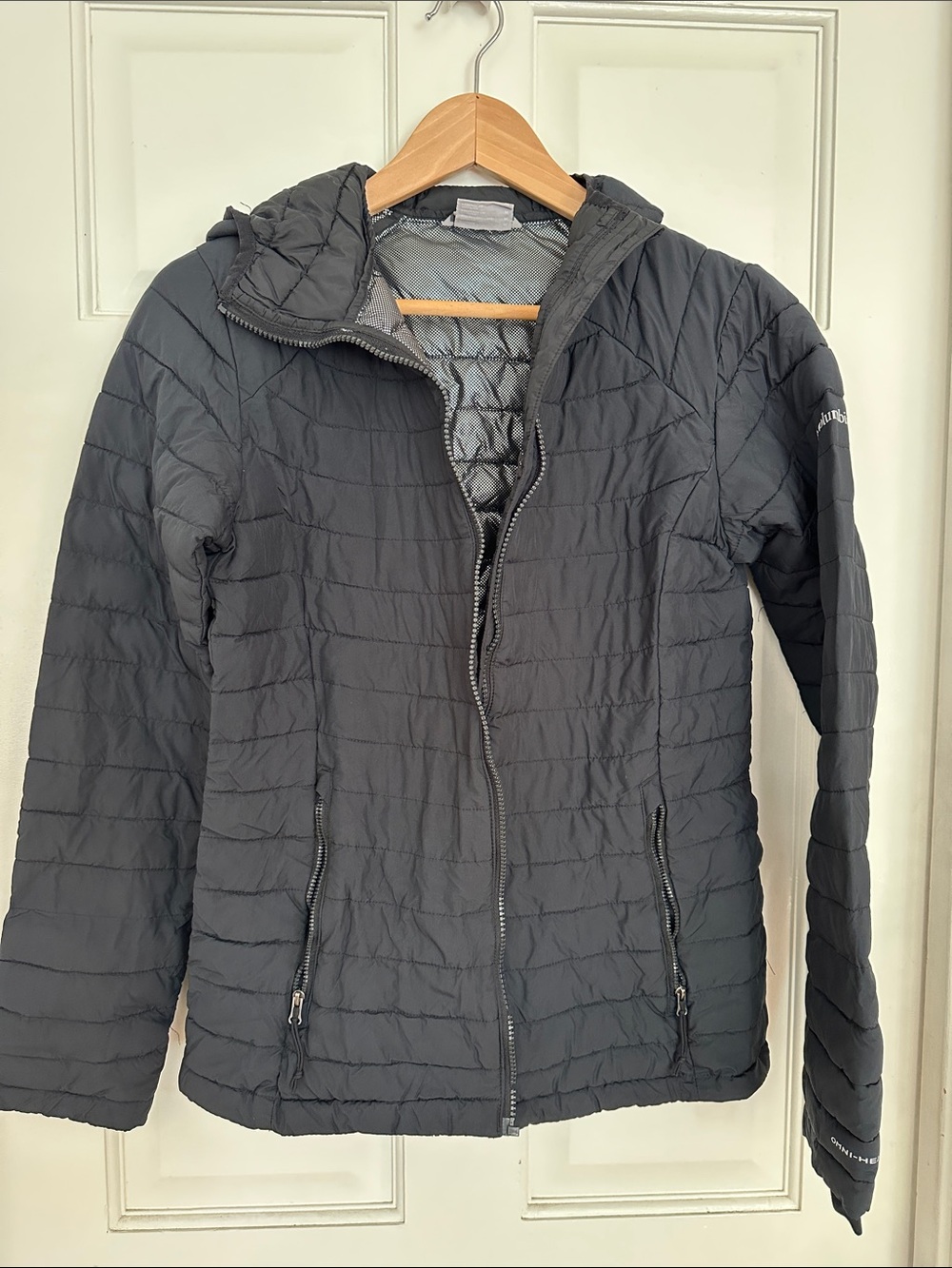 Columbia Women’s Puffer Jacket Medium Black